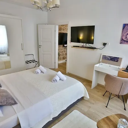 Apartman Tchiba In Diocletian's Palace Split
