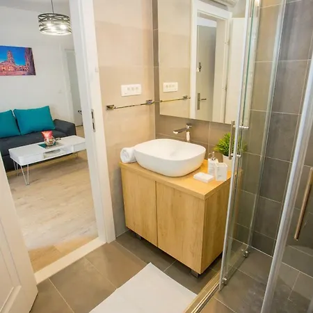 Tchiba In Diocletian's Palace