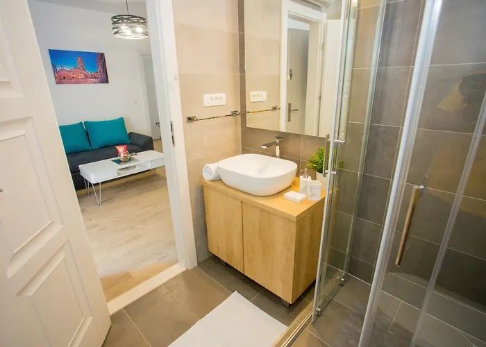 Tchiba In Diocletian's Palace