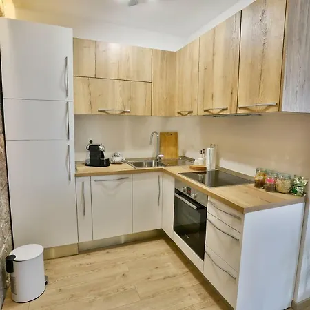 Tchiba In Diocletian's Palace